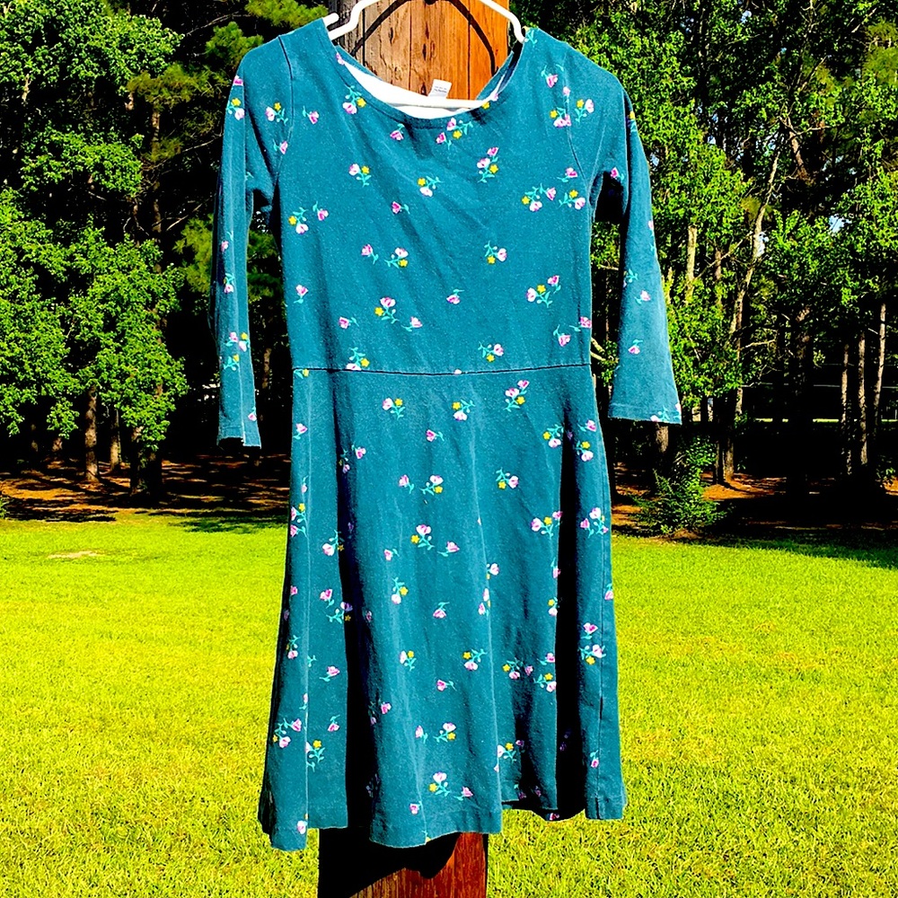 OLD NAVY, Size M.              Selling in Monroe, Louisiana